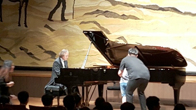 Small thoughts on empathy from Paik Kun-woo's piano concert